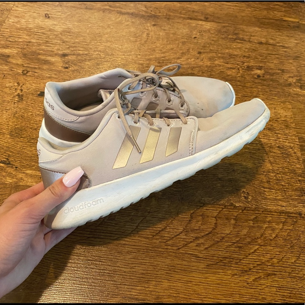 Adidas Sneakers